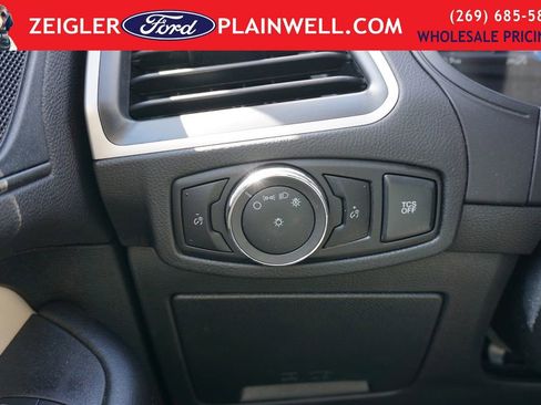 Used 2024 Ford Edge SE AWD/4WD image 26