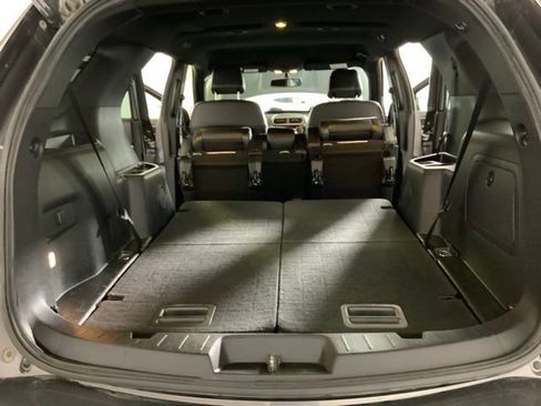 Used 2017 Ford Explorer XLT w/ Equipment Group 202A FWD image 34