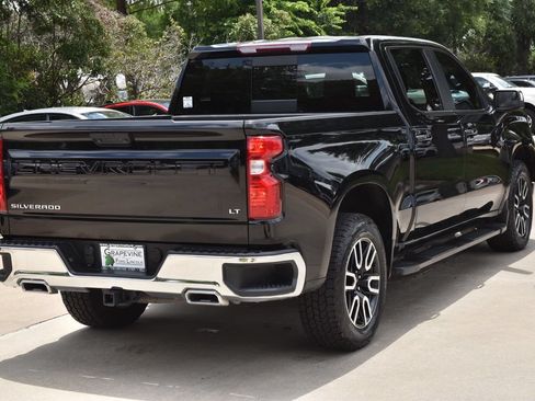 Used 2023 Chevrolet Silverado 1500 LT AWD/4WD image 8