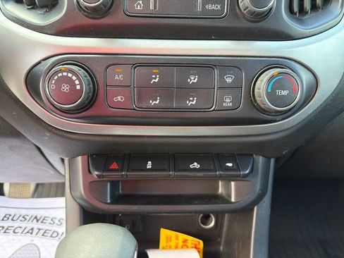 Used 2022 Chevrolet Colorado LT w/ LT Convenience Package AWD/4WD image 20