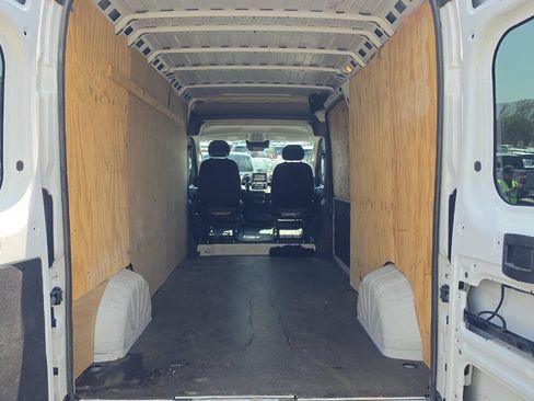 Used 2023 RAM ProMaster 2500 FWD image 12