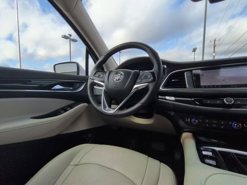 Used 2022 Buick Enclave Essence w/ Sound and Sites Package image 7