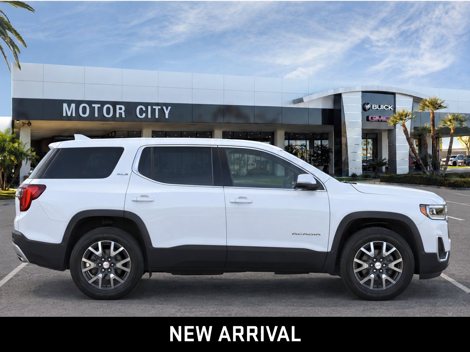 Certified 2023 GMC Acadia SLE w/ LPO, Cargo Package FWD image 8
