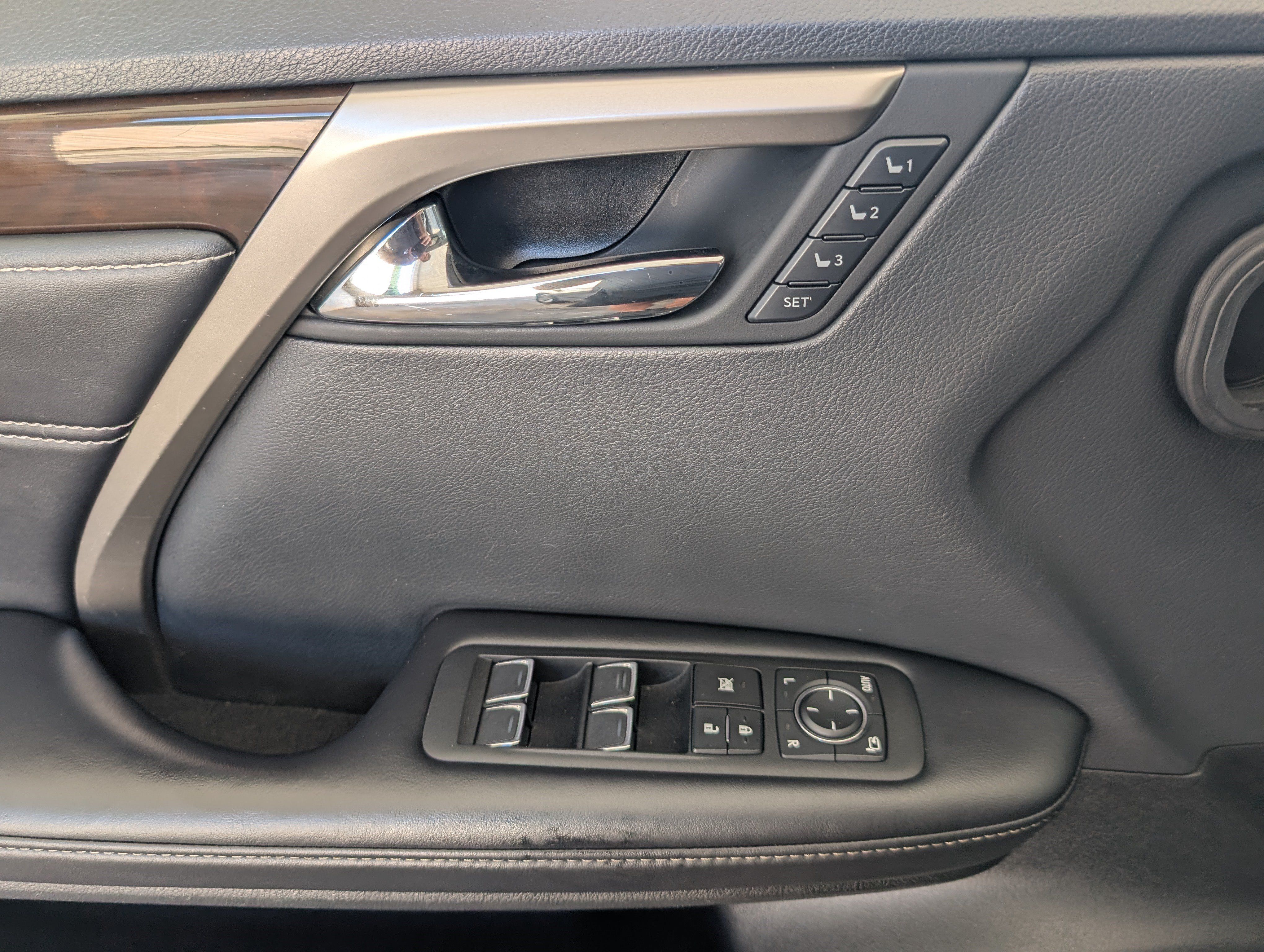 Used 2019 Lexus RX 350 AWD w/ Navigation Package image 17