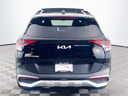 Used 2025 Kia Sportage EX w/ Premium Package image 7