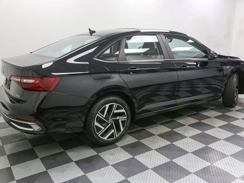 Used 2023 Volkswagen Jetta SEL FWD image 11