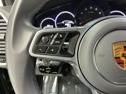 Used 2022 Porsche Cayenne Platinum Edition AWD/4WD image 24