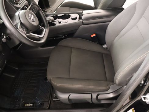 Used 2023 Nissan Rogue S AWD/4WD image 10