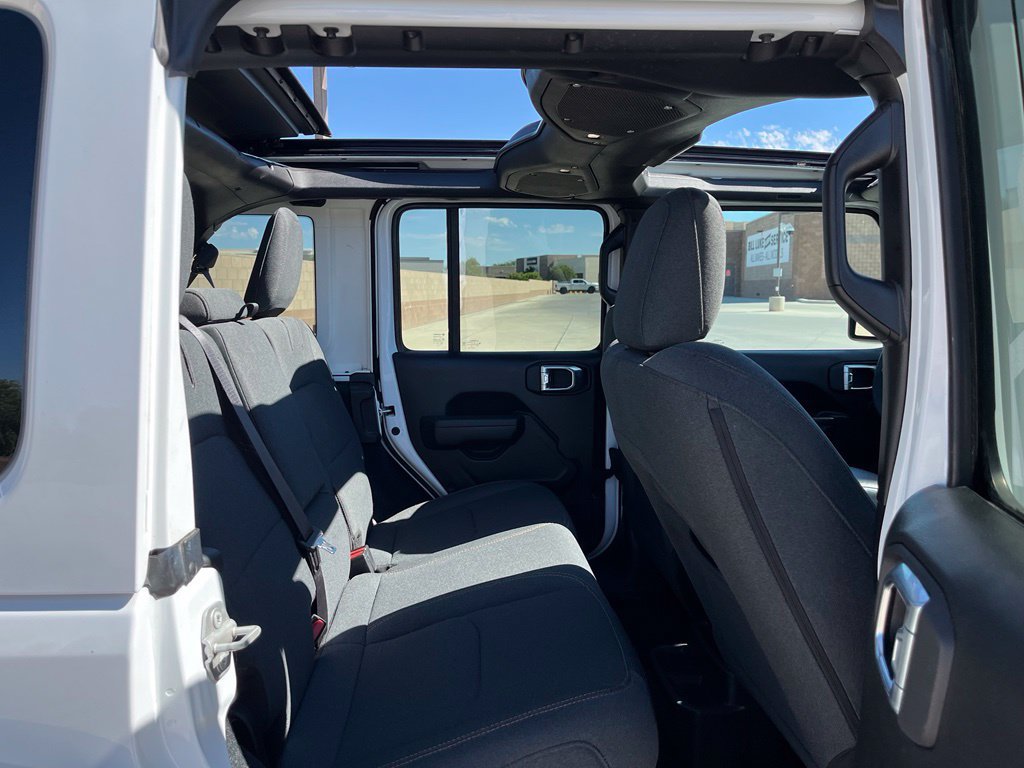Used 2024 Jeep Wrangler Unlimited AWD/4WD image 19