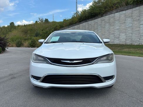 Used 2017 Chrysler 200 Limited Platinum FWD image 9