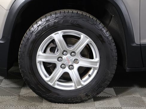 Used 2019 GMC Acadia SLE AWD/4WD image 18
