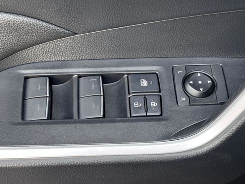 Used 2023 Toyota RAV4 XLE w/ Convenience Package AWD/4WD image 21
