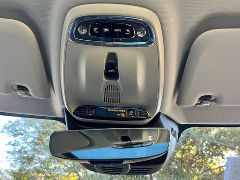 Used 2020 Volvo S60 T5 Momentum w/ Protection Package image 30