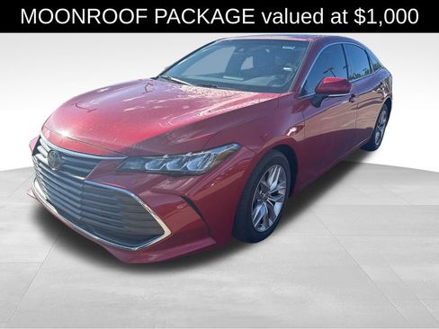 Used 2021 Toyota Avalon XLE w/ Moonroof Package FWD image 1