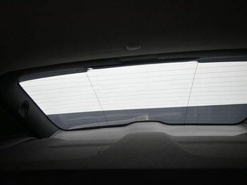 Used 2023 Volvo XC40 B5 Plus w/ Protection Package Premier image 2