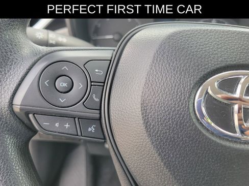 Used 2025 Toyota Corolla LE FWD image 21