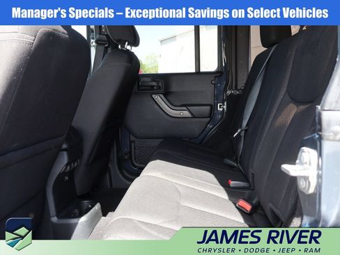 Used 2017 Jeep Wrangler Unlimited Sport w/ Quick Order Package 24S AWD/4WD image 17