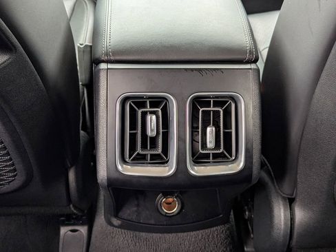 Used 2025 Kia Sorento S FWD image 17