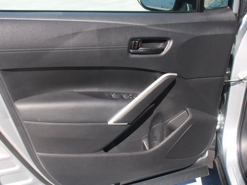 Used 2025 Toyota Corolla Cross AWD Hybrid image 10