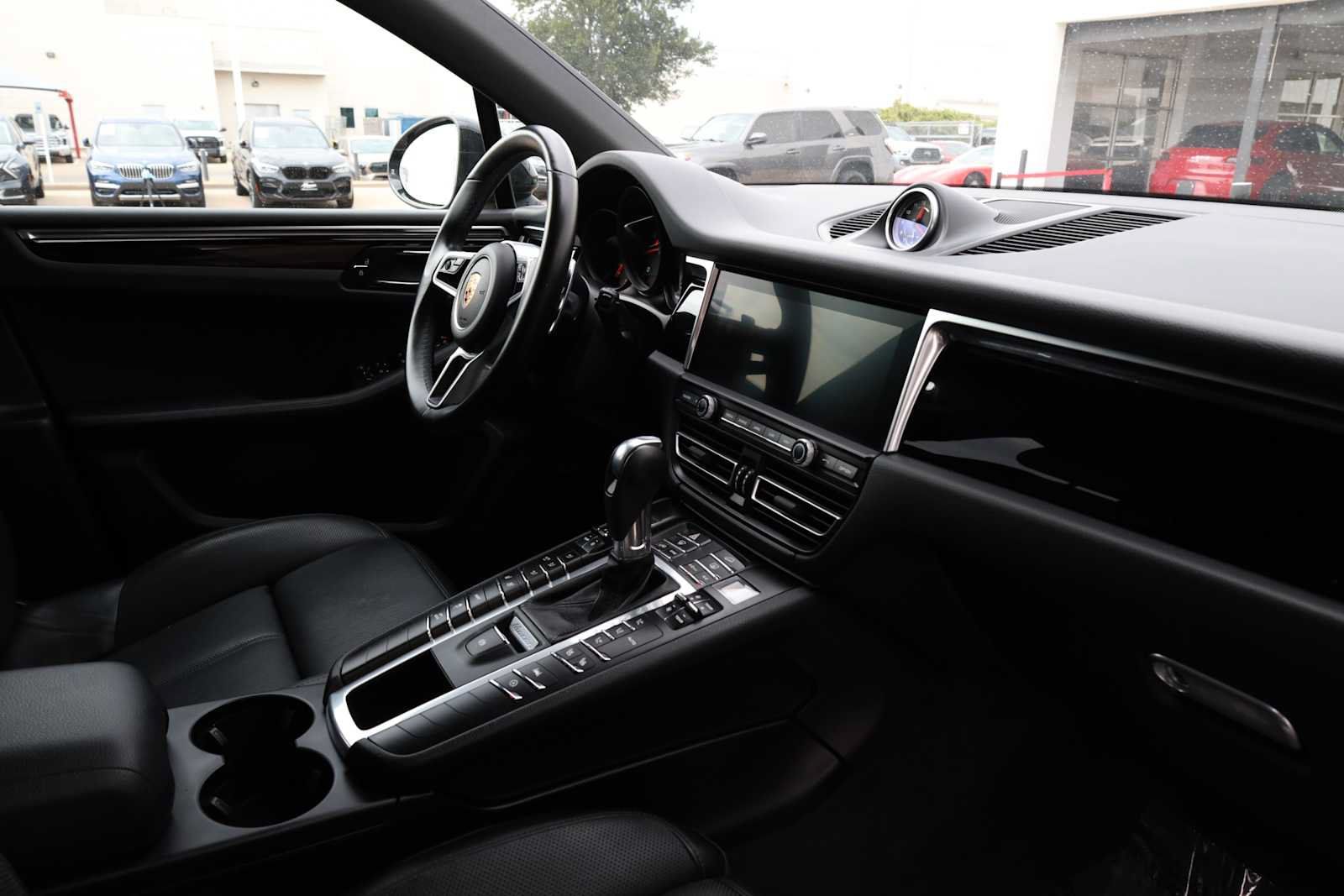 Used 2021 Porsche Macan AWD/4WD image 13