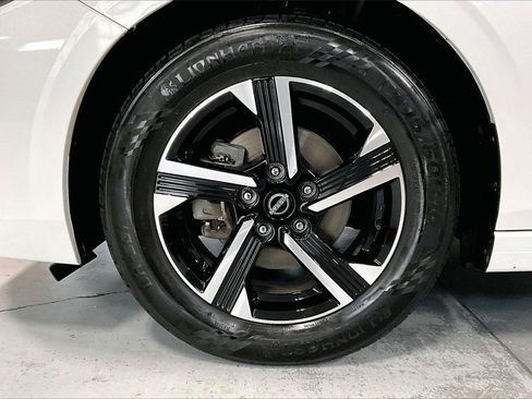 Certified 2024 Nissan Sentra SV image 8