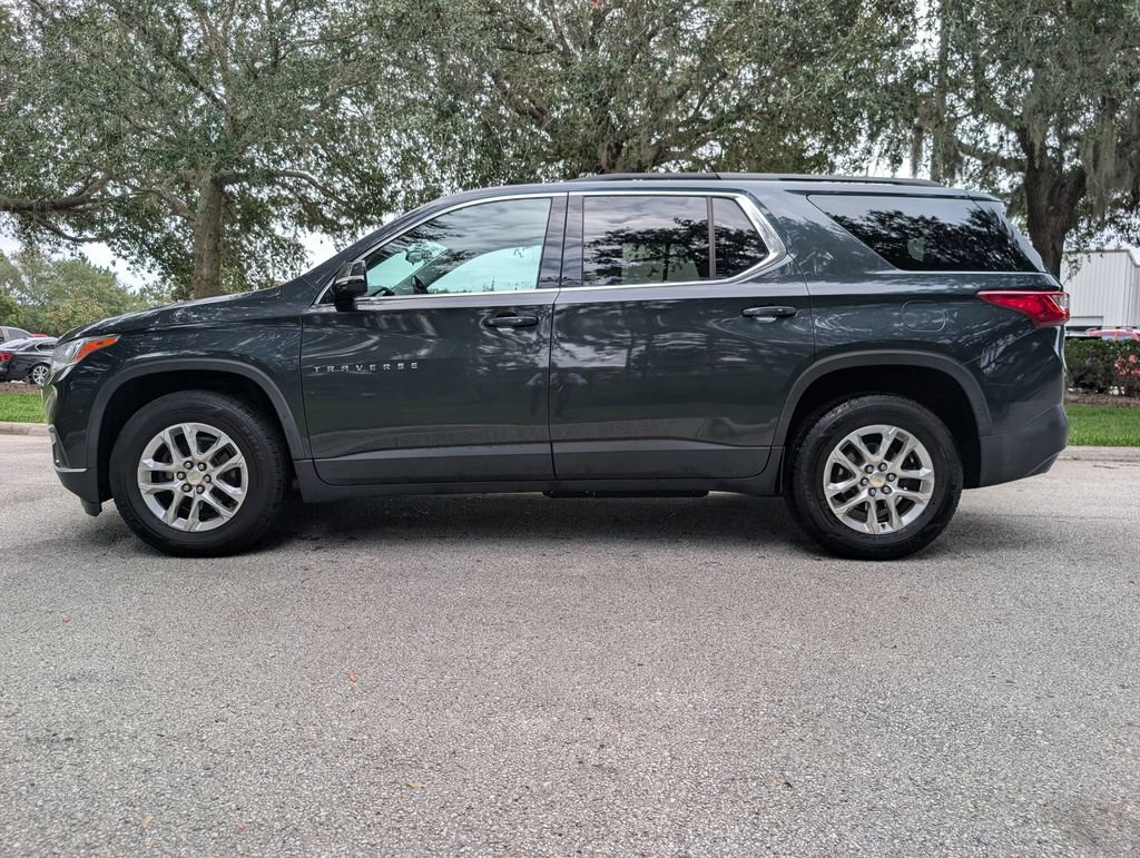 Used 2020 Chevrolet Traverse LT w/ Driver Confidence II Package AWD/4WD image 5