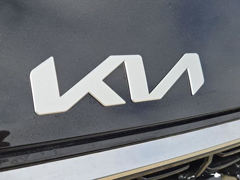 New 2026 Kia K4 GT-Line image 4
