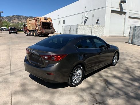 Used 2014 MAZDA MAZDA3 i Touring FWD image 5