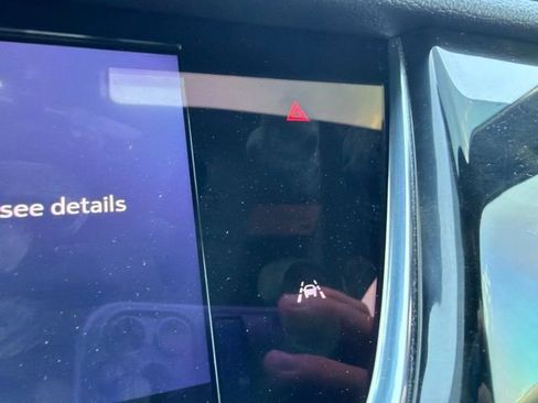 Used 2023 Cadillac XT6 Premium Luxury w/ Technology Package FWD image 41