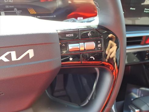 New 2026 Kia Sorento LX image 22