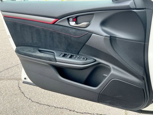 Used 2019 Honda Civic Type R image 31