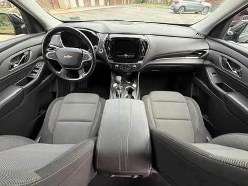 Used 2021 Chevrolet Traverse LT FWD image 4