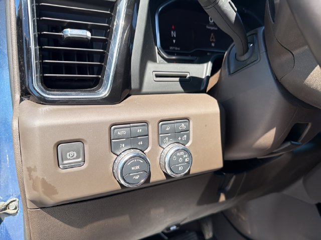 Used 2024 GMC Sierra 2500 Denali AWD/4WD image 13