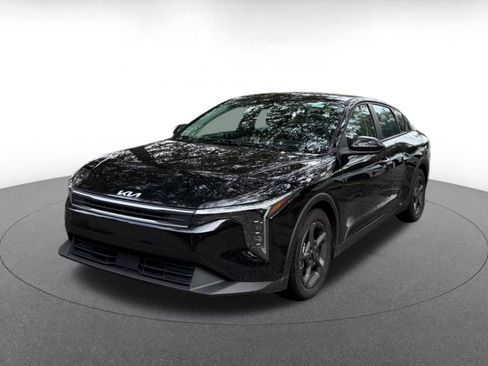 Used 2026 Kia K4 FWD image 4