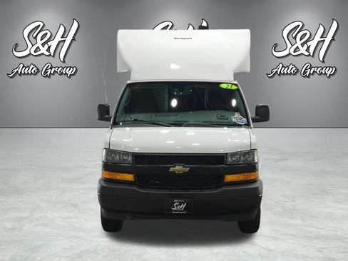 Used 2021 Chevrolet Express 3500 w/ Power Convenience Package image 13