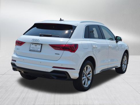 Used 2022 Audi Q3 2.0T Premium w/ Convenience Package AWD/4WD image 6