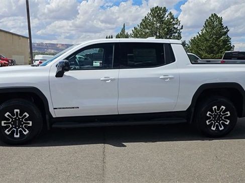 New 2026 GMC Sierra EV Elevation image 5