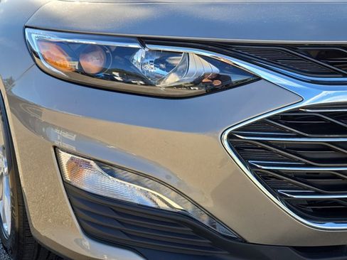 Used 2024 Chevrolet Malibu LT image 3