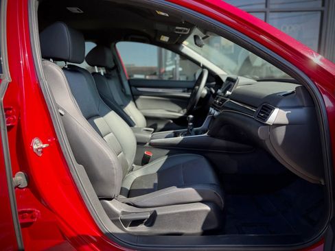 Used 2019 Honda Accord Sport image 16