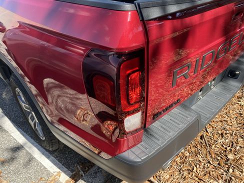 Used 2024 Honda Ridgeline RTL image 11