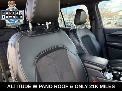 Used 2023 Jeep Grand Cherokee Altitude image 26