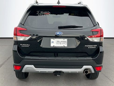 Used 2024 Subaru Forester Touring image 6