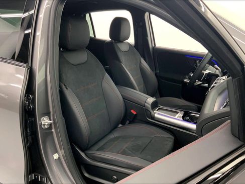 New 2026 Mercedes-Benz GLA 250 image 2