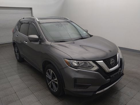 Used 2019 Nissan Rogue SV w/ Sun & Sound Touring Package FWD image 13