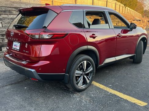 New 2025 Nissan Rogue SL AWD/4WD image 20