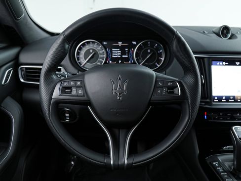 Certified 2023 Maserati Levante GT AWD/4WD image 18