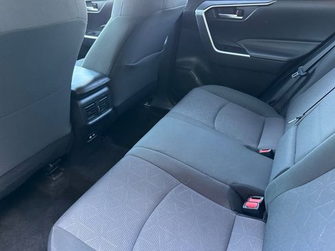 Used 2025 Toyota RAV4 XLE AWD/4WD image 26