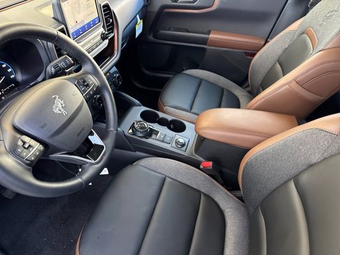 Used 2024 Ford Bronco Sport Outer Banks w/ Tech Package image 9