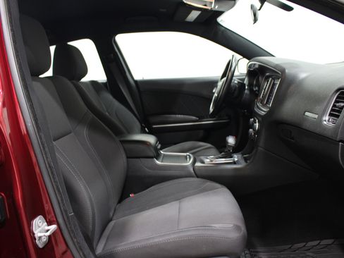 Used 2019 Dodge Charger SXT image 23