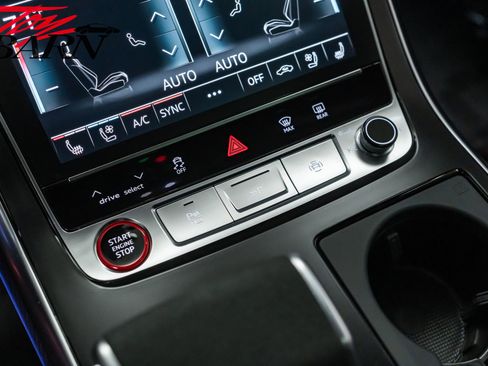 Used 2025 Audi RS Q8 performance AWD/4WD image 46